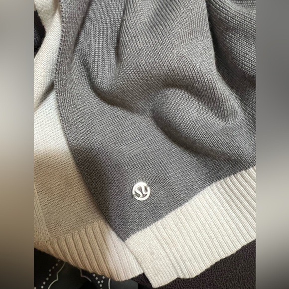 14. Lululemon Gray Color Block Hatha Wrap Sweater - Picture 10 of 16